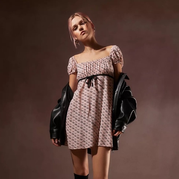 MOTEL Savio Mini Dress In Cherry Pink Bow Print - Picture 4 of 7